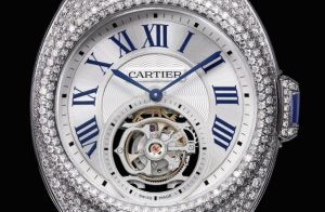 The 35 mm replica Clé De Cartier HPI00933 watches have silver-plated dials.