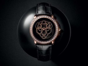 The 37 mm replica Cartier Révélation D'une Panthère HPI01259 watches have black dials.