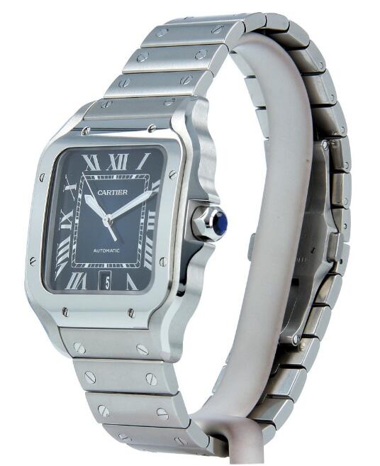 With the polished finish, this Cartier looks very classic and noble.