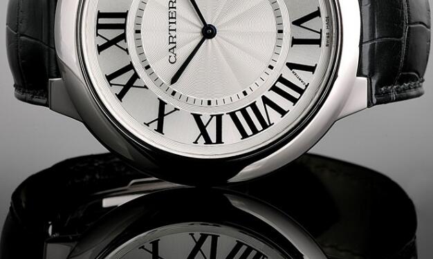 With the classic design, Cartier has been chosen by lots of women including some famous social celebrities.